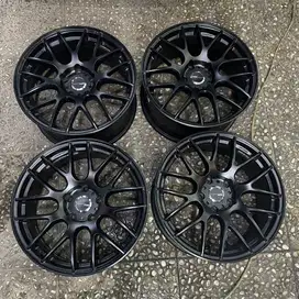 Velg Work Wheels EMT-M8R.