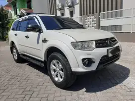 Mitsubishi PAJERO SPORT DAKKAR 4X2 SOLAR matic putih 2014