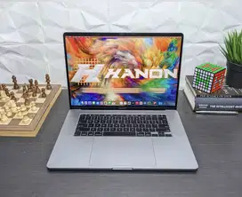 MACBOOK PRO 16 (2019) LIKE NEW | Core i7 + Radeon