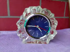 Jam meja Seiko kristal mesin nyala Y888