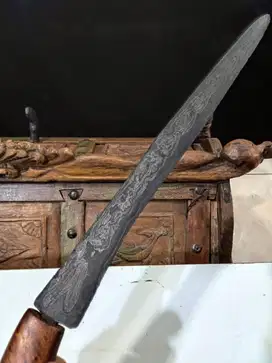 Pedang pusaka suduk maru sepuh pamor batulapak ngulit semongko