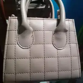Tas deliwafa bagus banget free celengan kabah kaleng