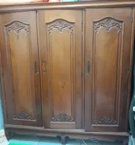 lemari jati tiga pintu nego boleh