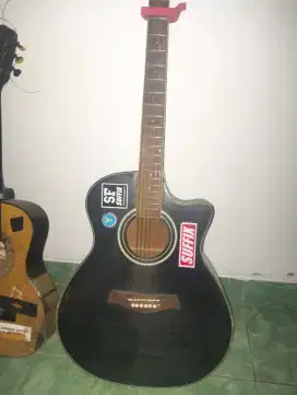 Di jual gitar Yamaha black