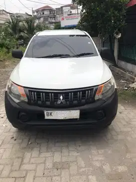 Mitsubishi Triton SIngle cabin  .Pick Up 4 X 4 manual .bagus & murah