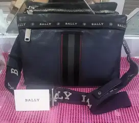 Tas Selempang Bally Harvey