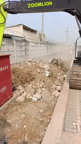 Jasa urugan buang puing sampah/tanah merah bongkaran gedung galiyan dl
