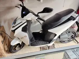 Dijual motor listrik Gesits 2022
