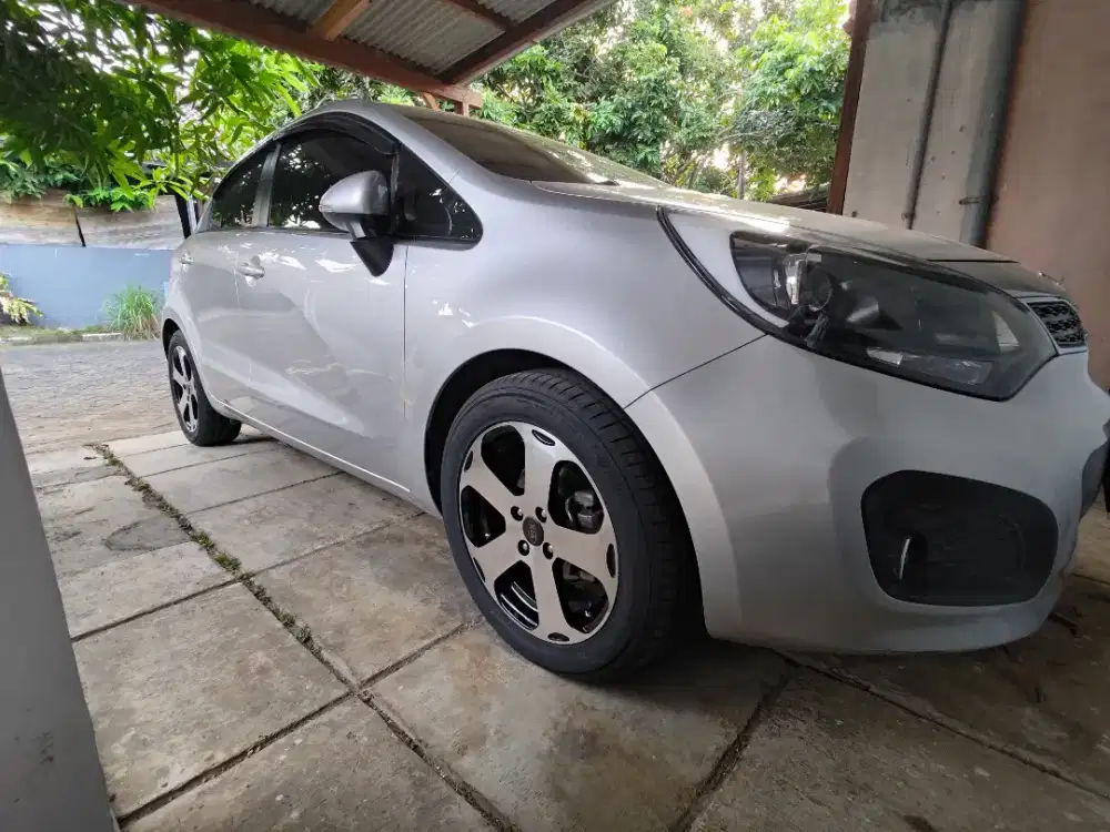 KIA All new RIO manual 2012 silver