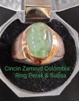 Cincin zamrud Colombia