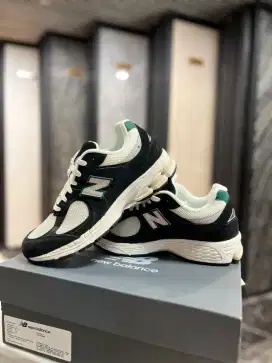 New Balance M2002RRA Black