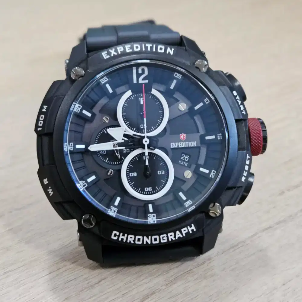 Preloved Expedition E 6781 M warna hitam Fullset Likenew