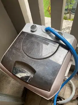 ARASHI LAUNDRY AWM 452A
