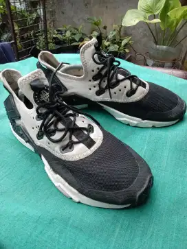 Nike air huarache drift black sz 44