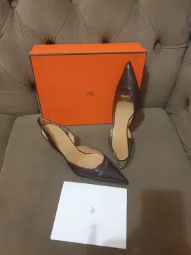 Mulus .authentic sepatu wanita hermes size 37.5