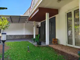 Dijual Rumah With Pool Area Kebayoran Baru