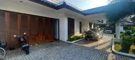 Disewakan Rumah Compound Siap Huni Area Pejaten Barat