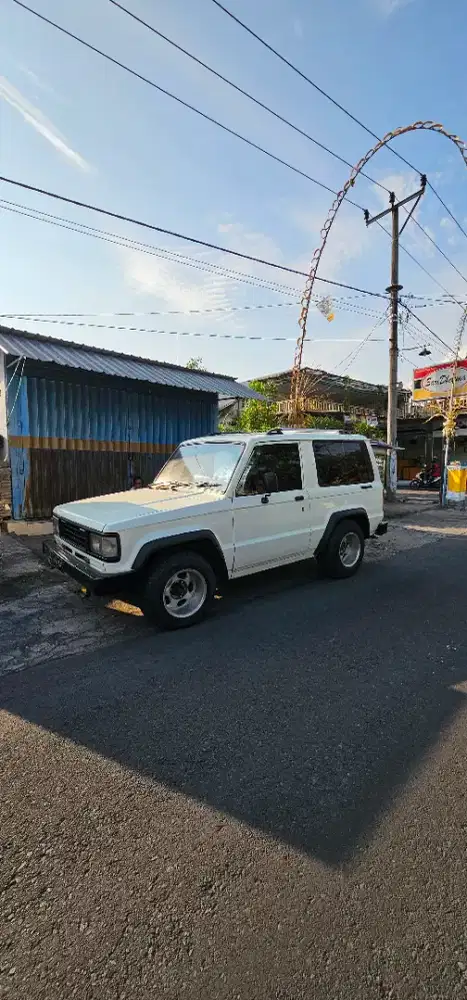 Jeep Trooper 3 Pintu Short Body 4X4 Jarang Ada