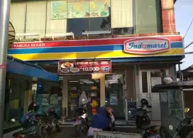 DIJUAL INDOMARET DAN INDEKOST 10 KAMAR DI ALUN ALUN KOTA BEKASI