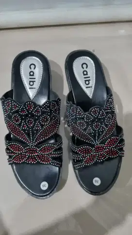 Sandal calbi no.38 baru