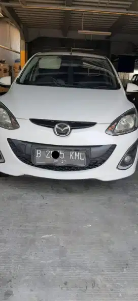 Mazda 2 R A/T 2011 White