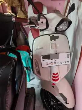 Vespa sprint s 2023 akhir km900 antik