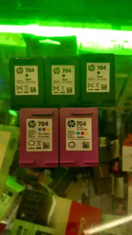 Di cari cartridge hp 704 bekas