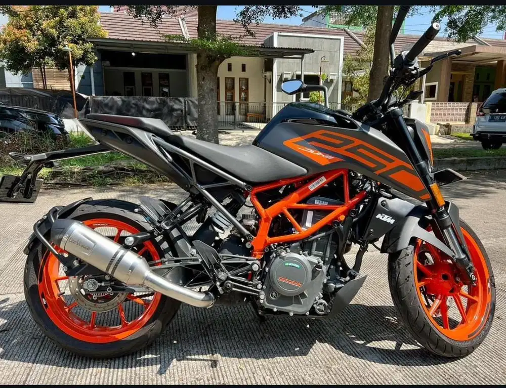 KTM Duke 250 2022 mulus km rendah