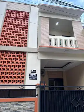 Terima kost putra/karyawan