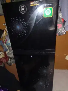 Kulkas dingin menggigil