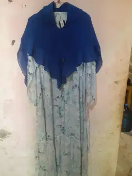 Gamis dan jilbab