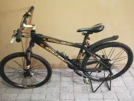 Sepeda merk MOSSO tornado 7005 mtb