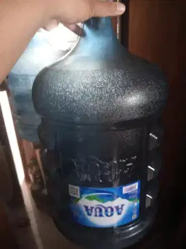 5 unit Galon aqua siap pakai