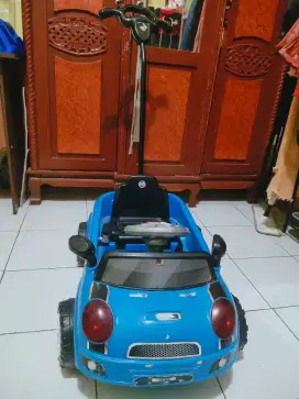 Mobil mobilan dorong