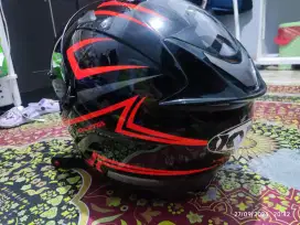 Dijual helm KYT Vendetta 2. Like new