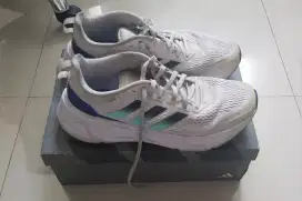 Sepatu Running Adidas Questar Ori