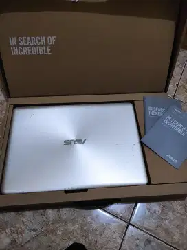 Leptop asus vivobook s14