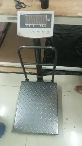 Timbangan digital lantai 2dis 150kg