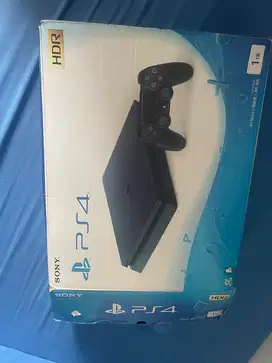 PS4 1TB Plus 6 Games (Tidak dijual terpisah)