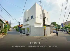 Rumah Baru Minimalis Hook akses 2 mobil Strategis Tebet Jaksel