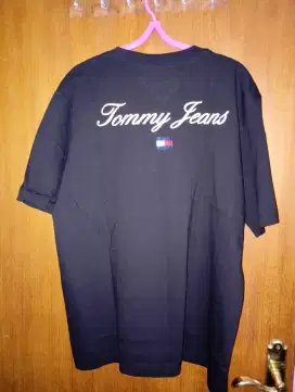 Tommy Hilfiger original t shirt made in Indonesia size L