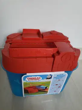 Thomas builder bucket