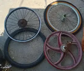 Di Jual Ban Luar + Velg2 Sepeda Uk.20.