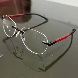 Frame kacamata wanita tanpa bingkai