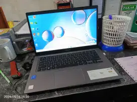 Dijual laptop Asus ram 4 lengkap