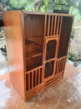 Kandang kucing kayu