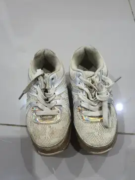 Sepatu roda crocodile anak uk 28