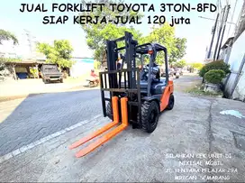 Forklift Bekas Toyota 3 Ton-8FD siap kerja