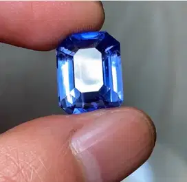 Natural Royal Blue Saphire 13 ct