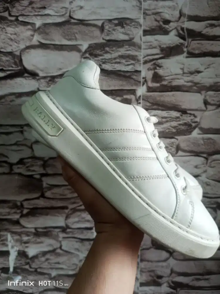 SEPATU SNEAKER BALLY